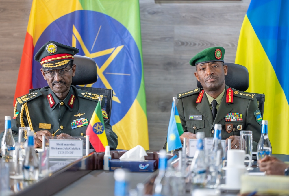 Rwanda Defence Force (RDF) Chief of Defence Staff Gen Mubarakh Muganga and Field Marshal Birhanu Jula, Chief of General Staff of the Ethiopian National Defense Force at the RDF Headquarters in Kimihurura on Monday, April 14.